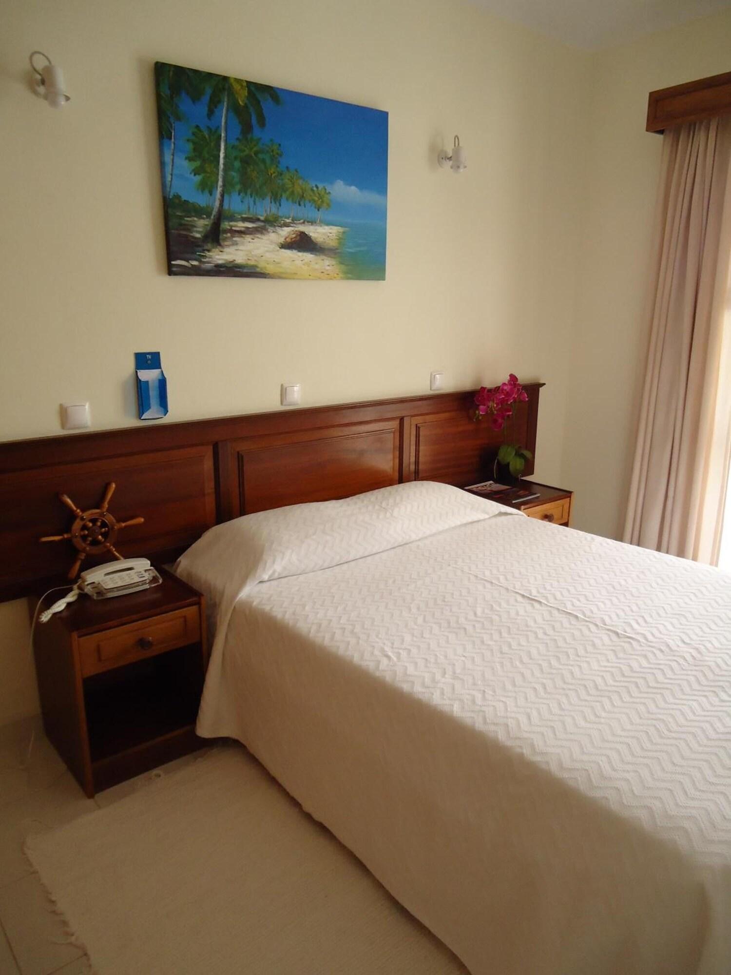 Boutique Hotel Marina S. Roque Lagos Exteriör bild